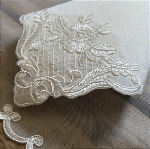 Guardanapo Branco Arabescos Tule e Renda 48 x48cm