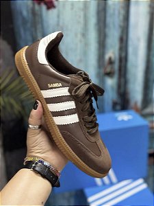Tênis Samba Casual Marrom