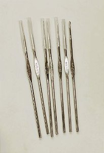 Kit 7 Agulhas de Crochê Finas 0,60mm a 2,10mm Aço Niquelado - Círculo