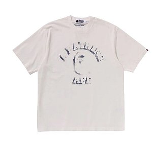 Bape Camiseta Garment Dye Spray Print College Relaxed Creme
