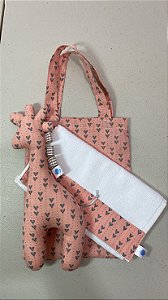 Girafinha Naninha na Sacolinha