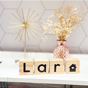 Placa Palavra em cubo 4 peças em Madeira