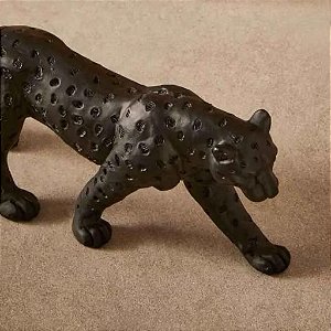 Leopardo em Resina Decorativo Preto 15x6,5cm