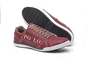 Tênis Polo em Couro Sintético Costurado Bordo
