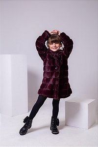 Casaco Infantil Peluciado Marsala Com Capuz