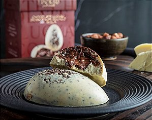 Ovo de Páscoa Chocolate Branco e Avelã 300g - Luckau