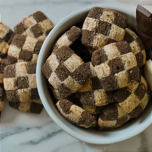 Sequilho Xadrez Preto e Branco 300g - Vale D'Ouro