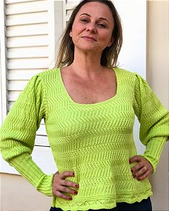 Blusa de Tricô com Linha de Acrilã decote quadrado