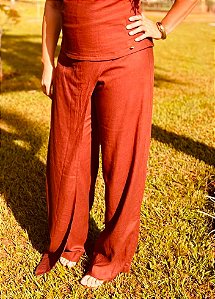 Calça Reta Cora Canela