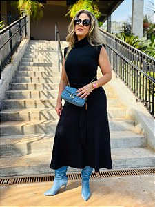Vestido Longo Manga Curta com Ombreira