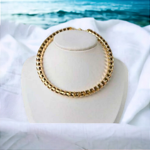Choker torcida dourada