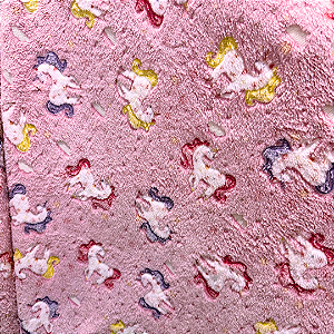 Tecido Fleece Ultra Soft 3D Brilha no Escuro Estampado - Unicórnio Rosa - 1,60m de Largura - 100% Poliéster - Mantas e Pijamas Infantis