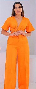 Conjunto de Cropped com Amarração Regulavel e Calça Pantalona