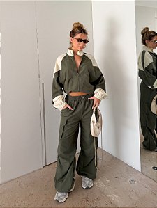 Conjunto esportivo Raissa