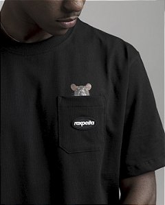 Camiseta Bolso Preta