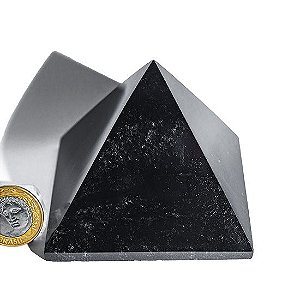 Pirâmide Obsidiana Negra Pedra Natural Baseada Quéops 8,1cm