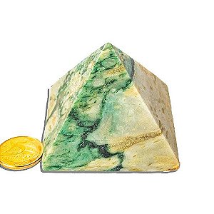 Pirâmide Pedra Jadeita 70 a 80 mm entre 200 a 250 g Tipo B