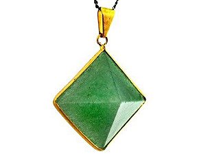 Colar Pirâmide Pedra Quartzo Verde Envolto Flash Dourado