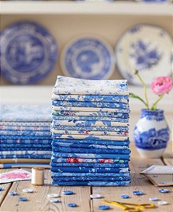 Kit tecidos Tilda something Blue completo com 32 estampas em fats de 50cm x 55cm
