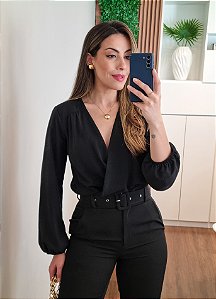 Blusa curta transpasse decote V preto