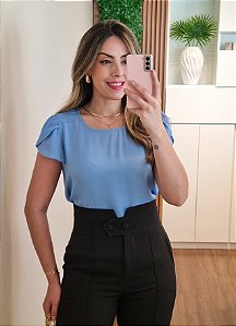 Blusa azul manga tulipa nervuras