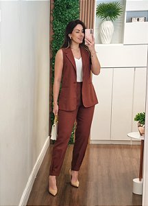 Calça cenoura marrom
