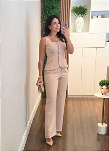 Conjunto colete e calça nude