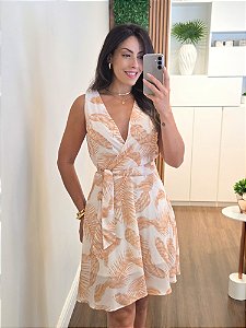 Vestido estampa folhagem marrom