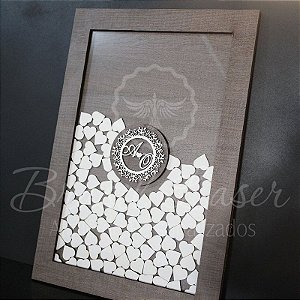 Quadro de Assinaturas Tabaco com Branco (Personalizado com Inicial(is) que o Cliente Desejar)