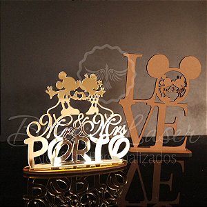 KIT Mickey e Minnie! Compre 1 e leve 2 - 1 Topo de Bolo em Acrílico Espelhado Dourado 20cm + 1 Topo em Mdf Love de Brinde.