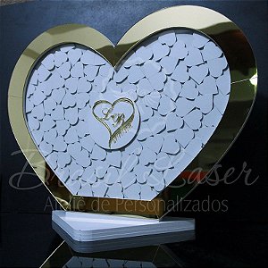 Quadro de Assinaturas Formato Coração Com Brasão (Personalizado com Inicial(is) que o Cliente Desejar)