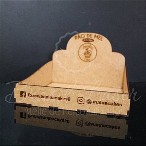 10 Expositores de Brownie / Alfajor / Palha Italiana / Cake / Pão de Mel com 20x20cm em Mdf com logomarca gravada