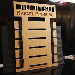 Porta Faixas JIU JITSU Personalizado Mdf Projeto Exclusivo De 3 a 10 Faixas