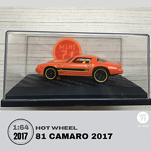 Hot Wheels - 81 Camaro 2017 escala 1:64 com caixa acrílica (expositor)