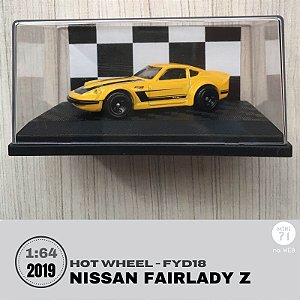Hot Wheels - Nissan Fairlady Z - FYD18 escala 1:64 com caixa acrílica