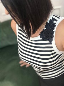 Regata Blumen com flor