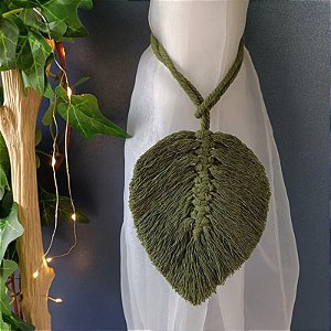 Prendedor de cortina boho folha de macramê