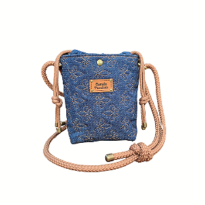 Bolsa Jeans Pequena Tipo Bucket – com alça tiracolo regulável de cordão
