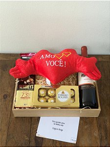 Bandeja de Chocolate, Vinho e Pelúcia