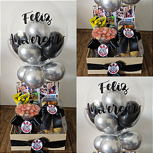 Caixa Aniversário Personalizada com Varal Fotos, Caneca Personalizada e Balão Bubble