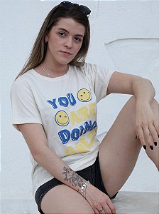 Camiseta Feminina em Algodão Premium Estampa Are Doing - TSH-GOLAO-AREDOING