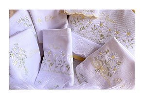 Matriz Bordado Coleção Margaridas Para Enxoval E Lavabo