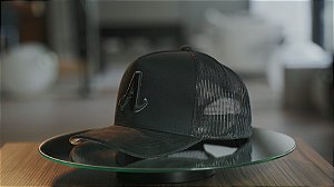 Boné Trucker Brasão Alpha A Ideia