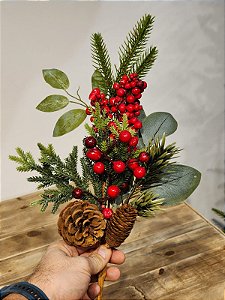 GALHO BERRY VERMELHO COM PINHAS E GALHOS 50CM