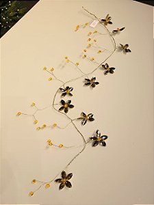 FESTÃO DECORATIVO ARAMADO DOURADO COM FLORES DE CRISTAL DOURADO 1,50CM