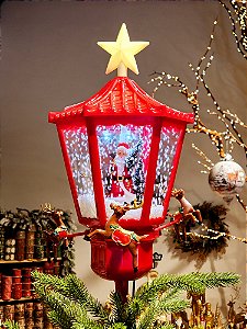 PONTEIRA PARA ÁRVORE COM GLOBO DE NEVE COM MOVIMENTOS DAS RENAS LUZ E SOM