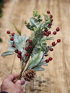 GALHO BERRY VERMELHO COM FOLHAGENS E PINHA - 80CM
