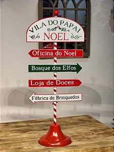 PLACA DECORATIVA METAL VILA DO PAPAI NOEL 92CM USO INTERNO E EXTERNO