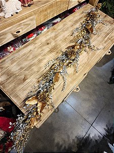 FESTÃO ARAMADO DECORADO FOLHAS E PINHAS DOURADO E CHAMPANHE 1,80CM