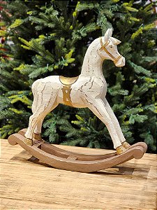 CAVALO DE BALANÇO EM RESINA